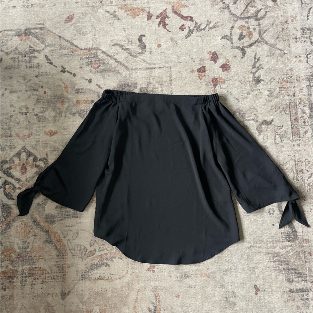 Off the shoulder tie sleeve blouse